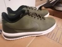 Nike Sneaker Größe 38 olivgrün Thüringen - Erfurt Vorschau