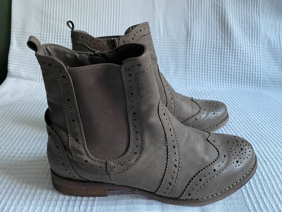 Stiefeletten Boots Bullboxer in Berlin