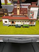 Lagerhaus neuwertig zusammen gebaut mit Figuren  und. UNIMOG MIT Essen - Altenessen Vorschau