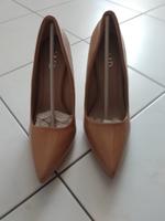 Schicke High Heels braun Größe 39 Neu Hessen - Oberursel (Taunus) Vorschau