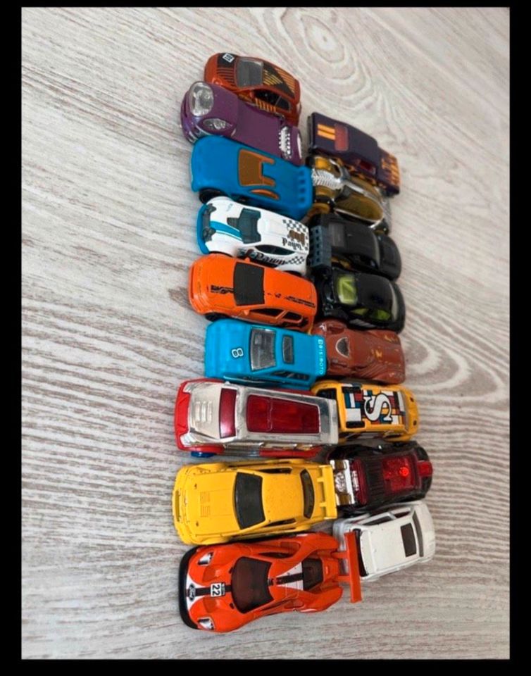 34 Autos Hotwheels, Matchbox, Maisto, Siku in Berlin