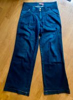 Schöne h&m jeans, weit, dunkelblau Gr. 32, 40/42 Pankow - Prenzlauer Berg Vorschau