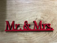 Mr & Mrs Schriftzug Holz rot No Gallery Hochzeit Tischdeko Berlin - Steglitz Vorschau