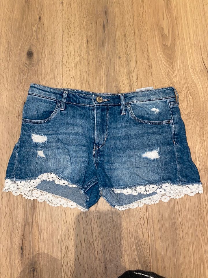 H&M Shorts 152 in Rengsdorf