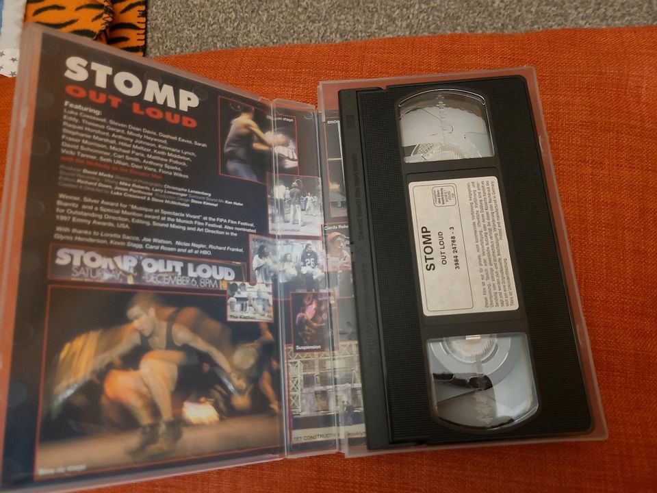 Stomp Out Loud Brooms  Theater VHS in Düsseldorf