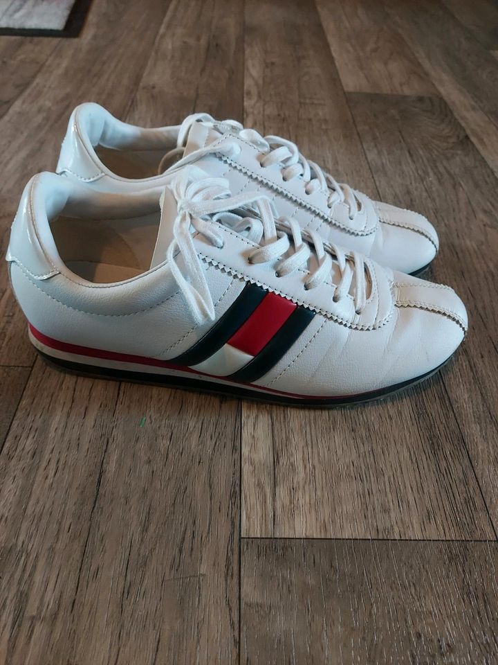 Sneaker von Tommy Hilfiger in Bremerhaven