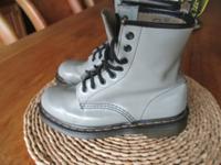 Dr. Martens Boots Gr. 38 grau Nordrhein-Westfalen - Xanten Vorschau