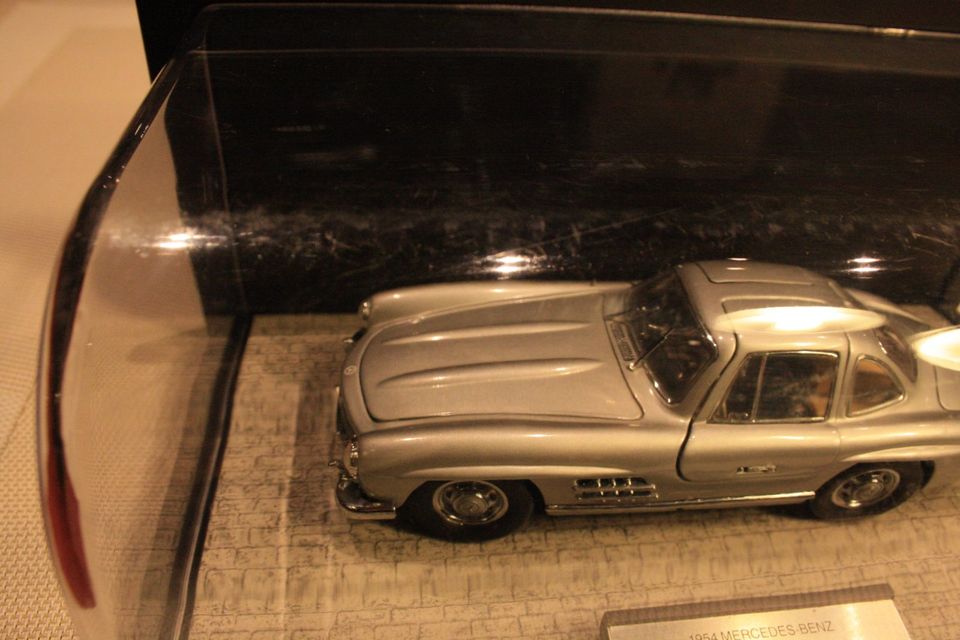 Franklin Mint 1954 Mercedes Benz 300 SL Vitrine Display Zertifika in Griesheim