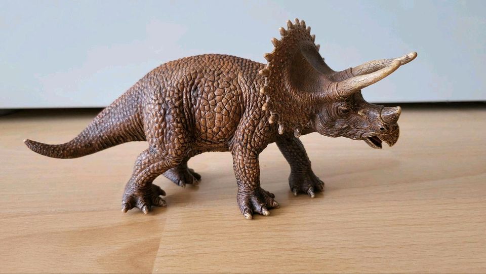 Schleich Dinosaurier(T-Rex, Triceratops, Saichania u. a.) in Laatzen