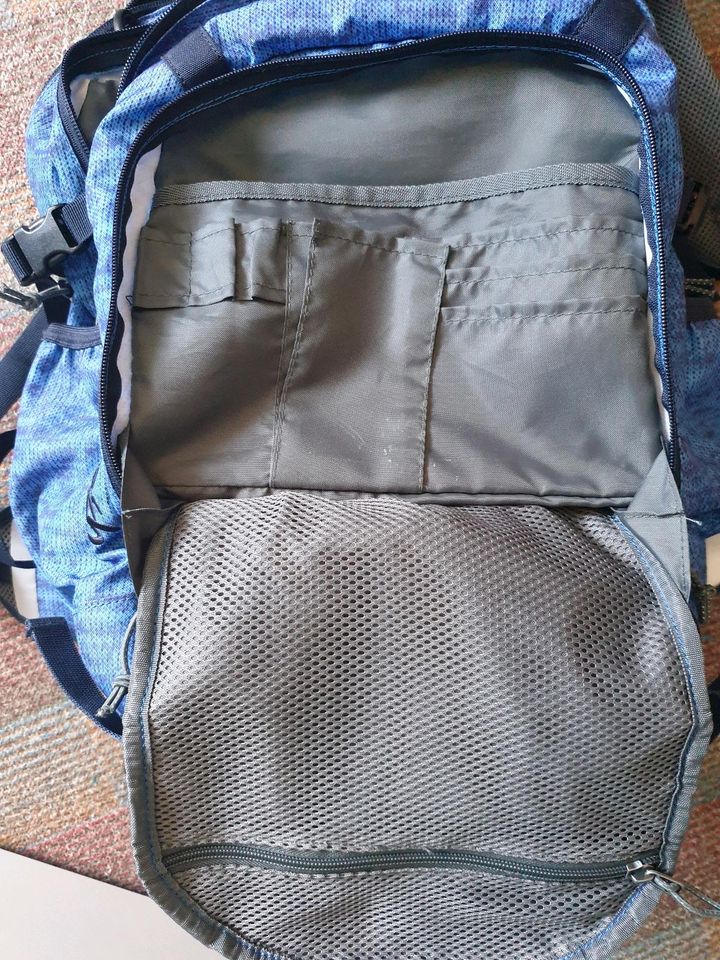 Schulrucksack in Blau in Ichenhausen