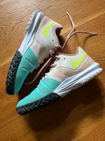 Tennisschuhe Gr.39 Nike Frankfurt am Main - Nordend Vorschau