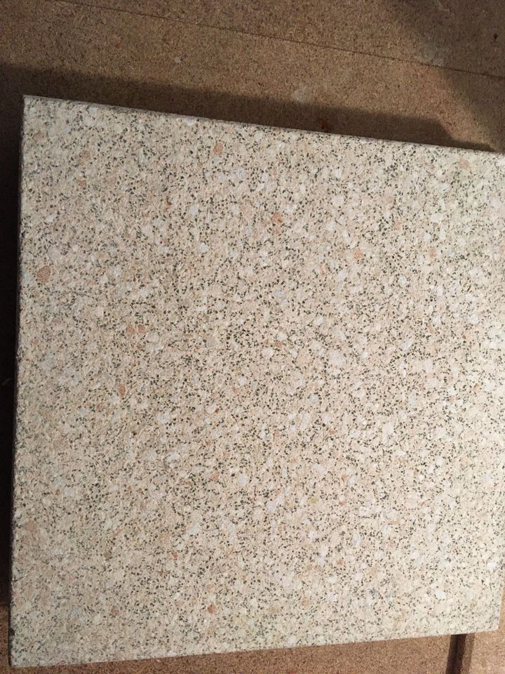 3 unbenutzte Granit Terrassen Platten 40 x 40 cm weiß mit schwarzen Punkten in Stuttgart
