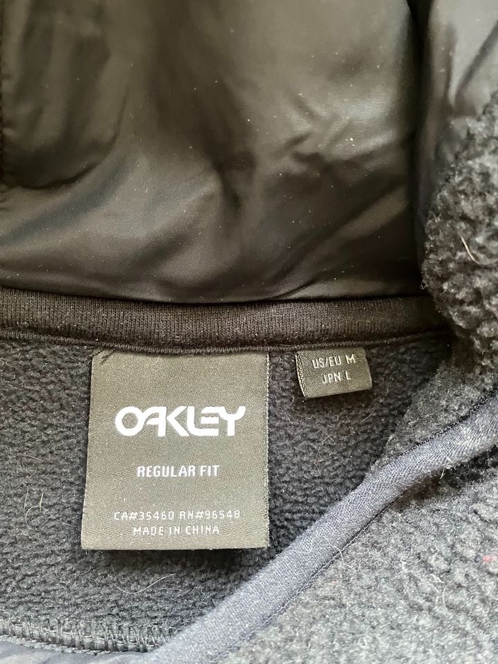 Oakley Fleece Pullover Poncho black Gr. M in München