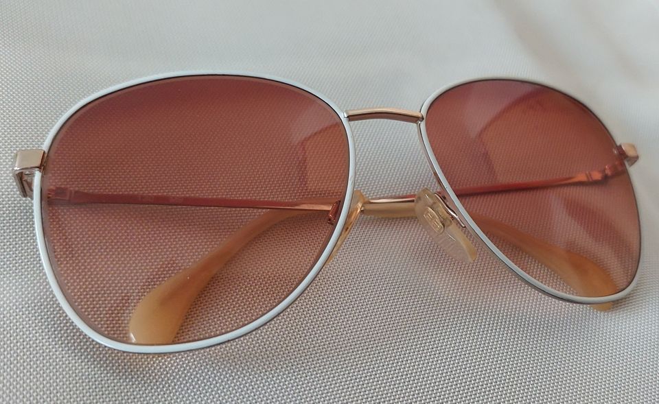 Menrad Sonnenbrille Retro 80er Jahre in Egenhofen