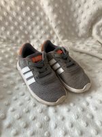 Sneaker Adidas 24 Turnschuhe Kinder grau Leipzig - Gohlis-Nord Vorschau