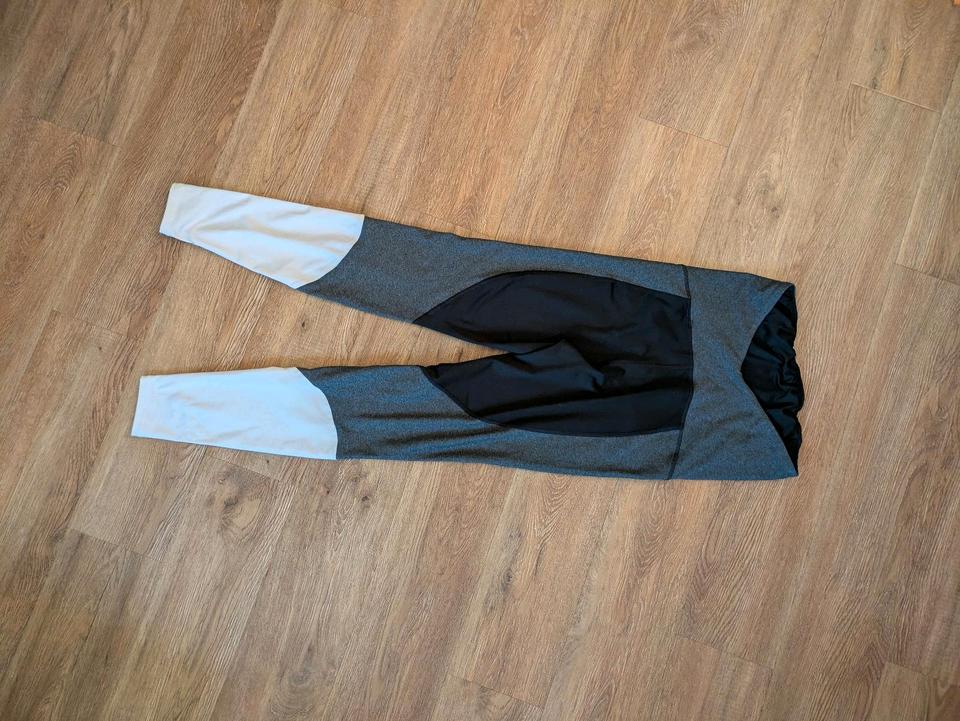 Schwangerschaft Sporthose Umstandsmode H&M, Größe S in Köln