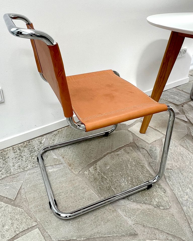 4 x Thonet S33 Freischwinger hochwertige Nachbauten + Tisch in Groß-Gerau