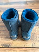 UGG - Women´s CLASSIC SHORT Boots / Stiefel - Gr. 38 - blau Kreis Pinneberg - Hasloh Vorschau