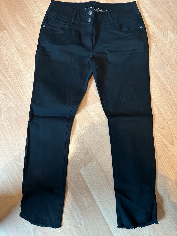 Damenhose Gina Denim Gr. 40 in Steinheim