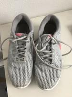 Nike Sport Schuhe 37,5,,,, 16 inklusive Versand Sachsen - Panschwitz-Kuckau Vorschau