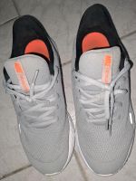 Nike Schuhe Gr.39 Saarland - Schwalbach Vorschau