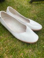 Gabor echtleder Schuhe Sandaletten Größe 37,5 beige Absatz Sachsen - Rippien Vorschau