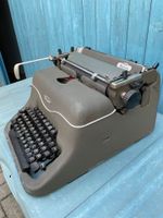 Antike Schreibmaschine Triumph top erhalten Rheinland-Pfalz - Neustadt an der Weinstraße Vorschau