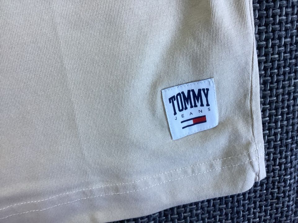 Herren T-Shirt v.Tommy Hilfiger Gr.L Beige Creme nur gewaschen ne in Osnabrück