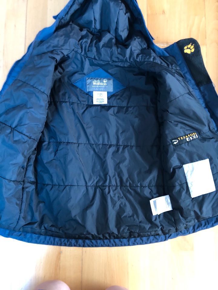 Jack Wolfskin Jacke dunkelblau 128 in München