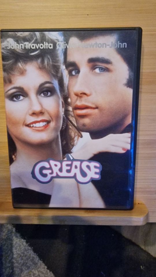 Grease - FSK 12 - DVD in Lüneburg