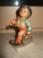 Goebel Hummel Figur Hum 11/2/0 - Wanderbub Bayern - Mantel Vorschau