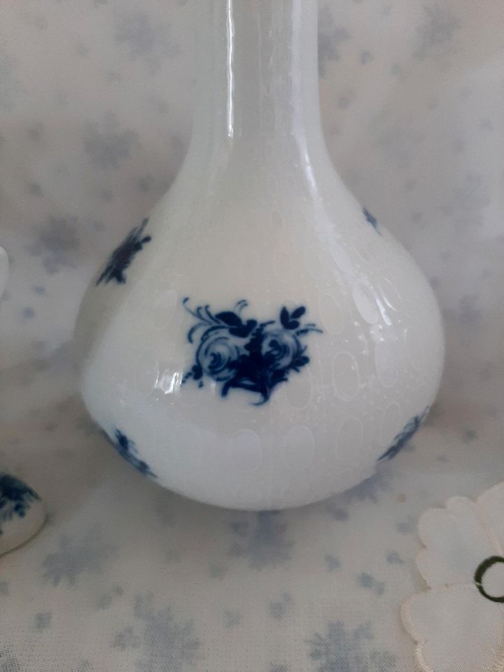 Rosenthal Romanze blau, 2 Vasen je 18€ in Berkenthin