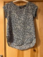 Only Shirt, hellblau mit Blumen Bayern - Irschenberg Vorschau