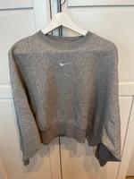 Nike Oversize Pullover Damen grau Gr, XS Nordrhein-Westfalen - Lippstadt Vorschau