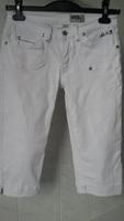 Bermuda-Jeanshose Gr.S / weiß mit schw. Stickerei und Nieten Hessen - Grasellenbach Vorschau