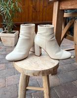 Stiefelette Größe 38 von Anna Field Niedersachsen - Seevetal Vorschau