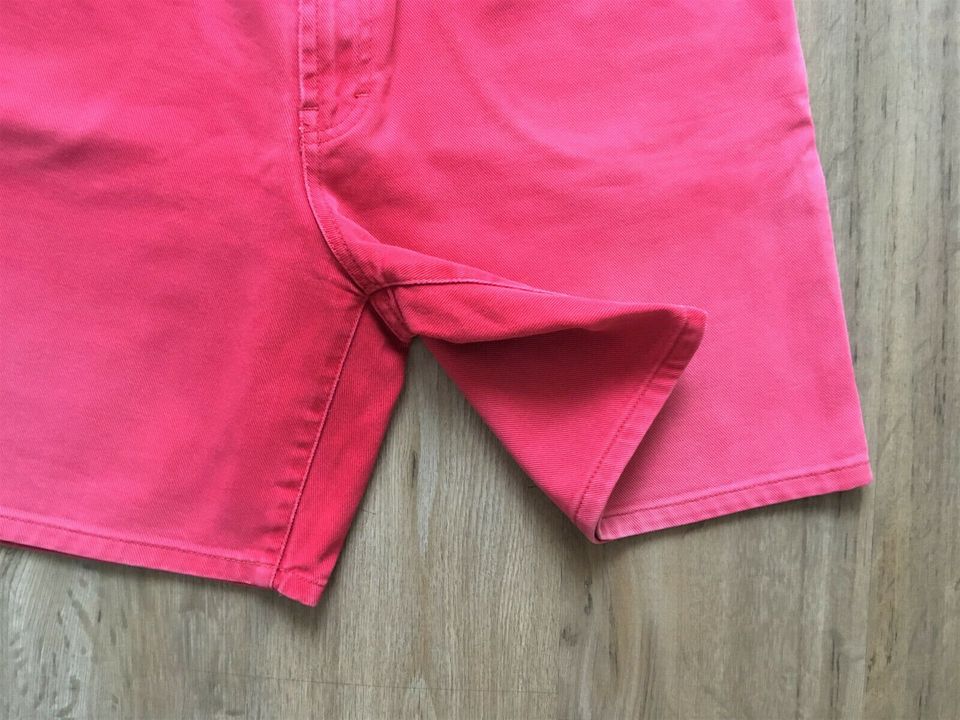 ESPRIT Jeansshorts in Rot, Gr. 40 in Witten