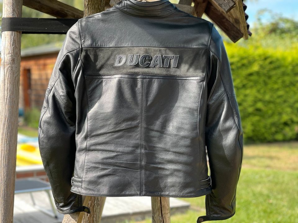 Ducati by Dainese Leder Jacke Company C2 in Brieselang