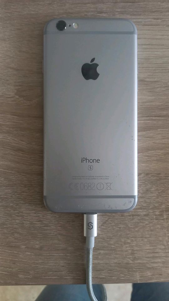 iPhone 6s Silber, 64 GB mit Display-Schaden in Chemnitz