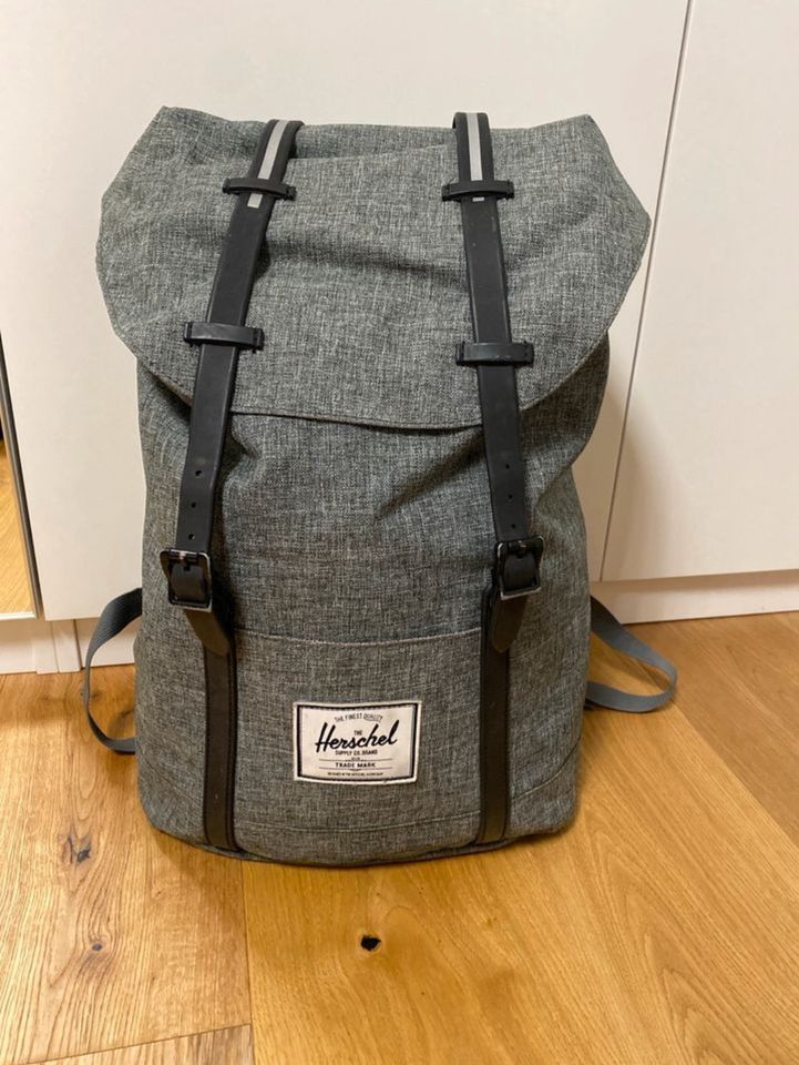 Herschel Rucksack grau in Kaltenengers