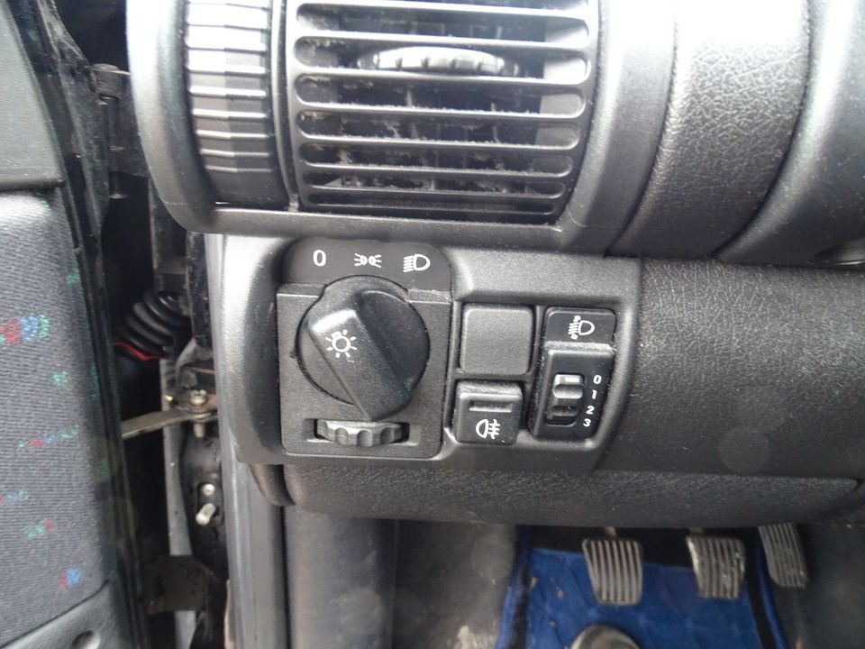 Opel Corsa 1.2 16V Radio 5 Gang 3trg Scheckheft 2.Hd in Gengenbach