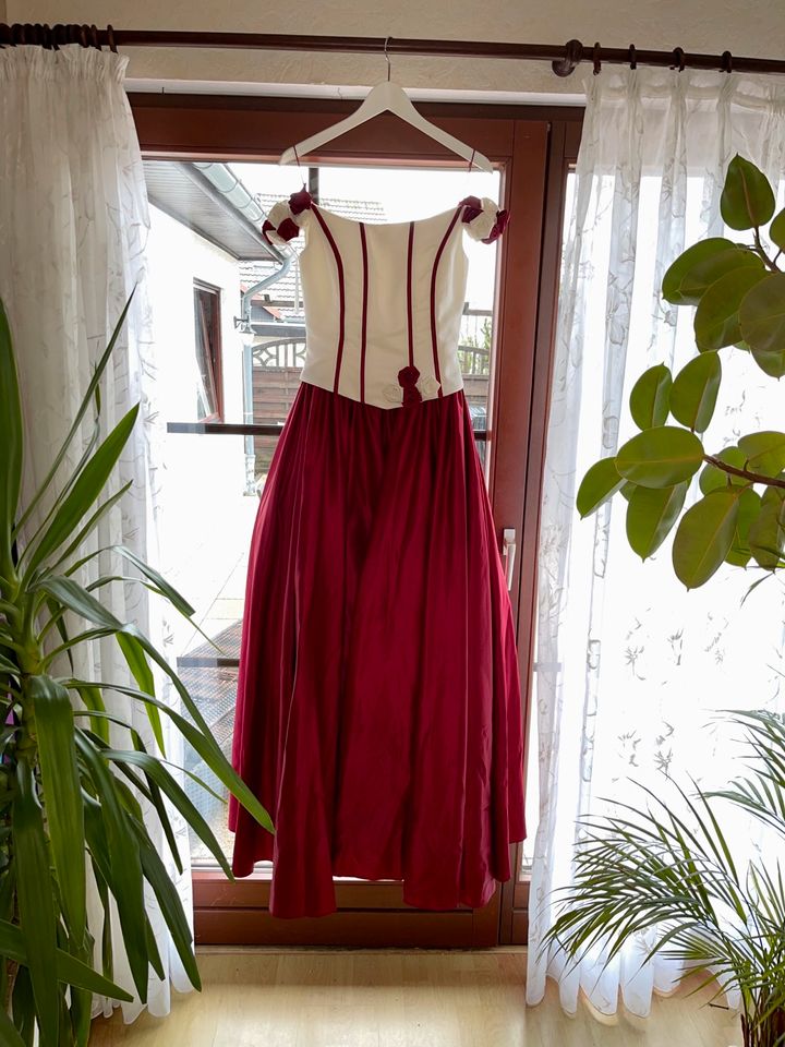 Traum Brautkleid Bordeaux rot weiß Rosen Barock 38 Kleid in St. Andreasberg
