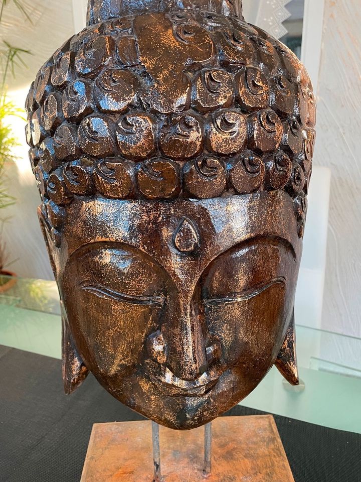 Buddha  - Kopf aus Holz in Schwabmünchen