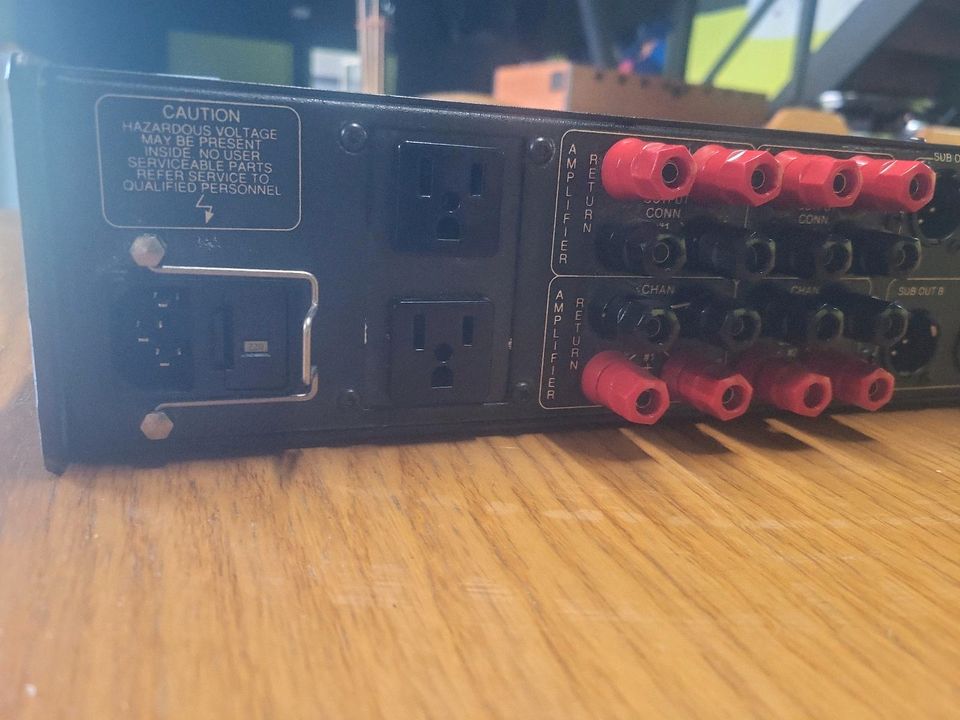 Apogee Model P-10RV controller frequenzweiche pa no horn in Gieboldehausen