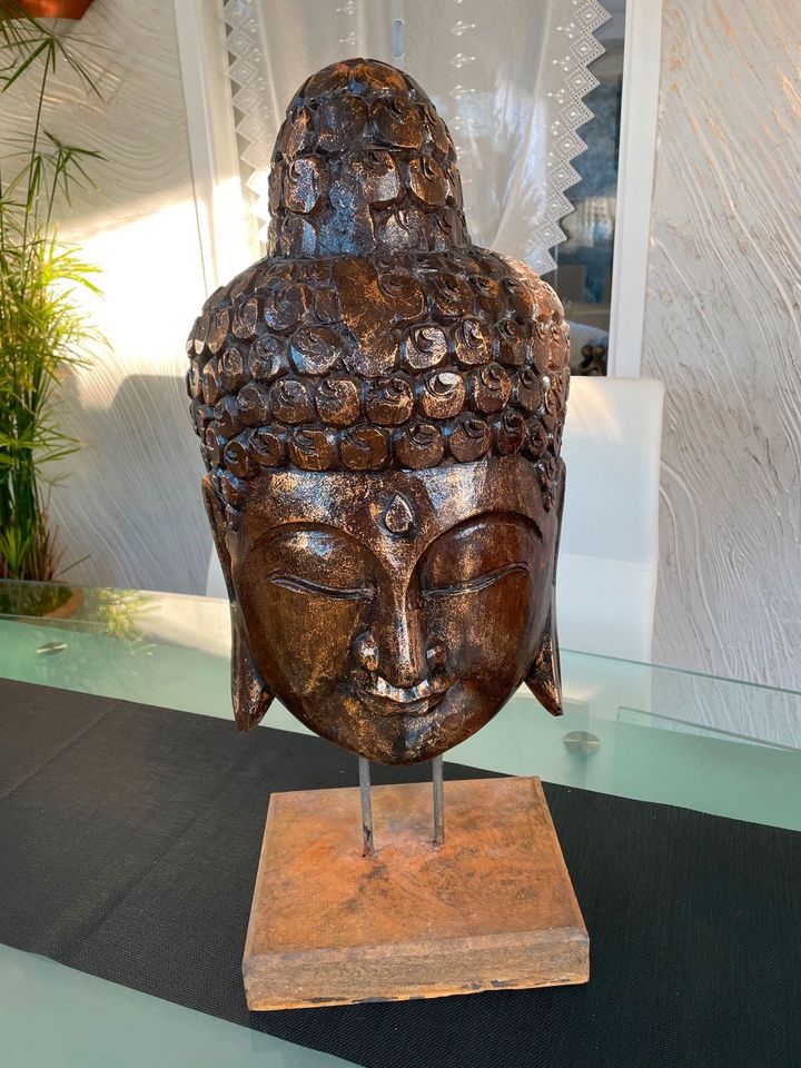 Buddha  - Kopf aus Holz in Schwabmünchen