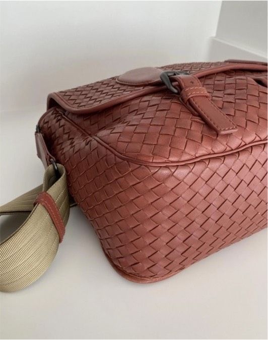 BOTTEGA VENETA Leder Crossbody Tasche in Ehningen