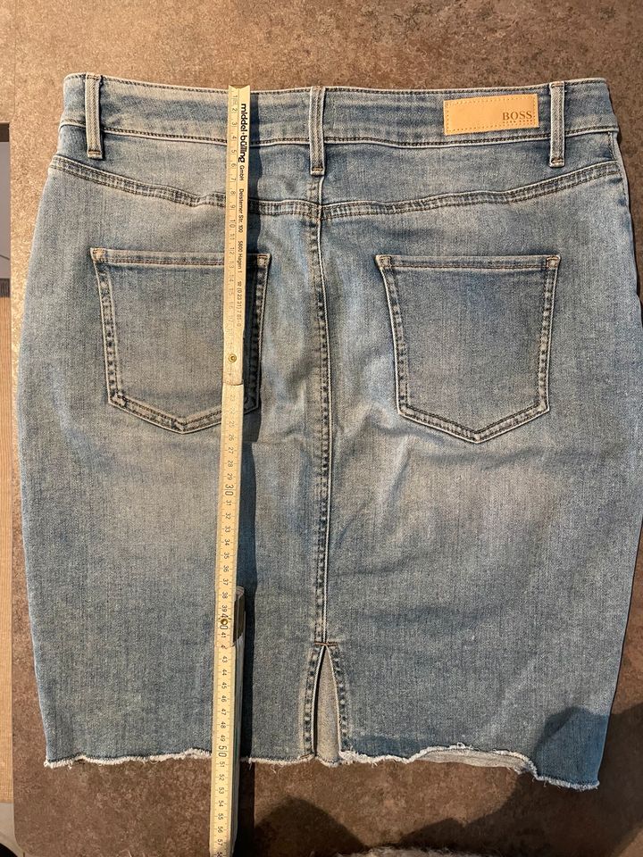 Jeansrock BOSS Größe 30 in Gladbeck