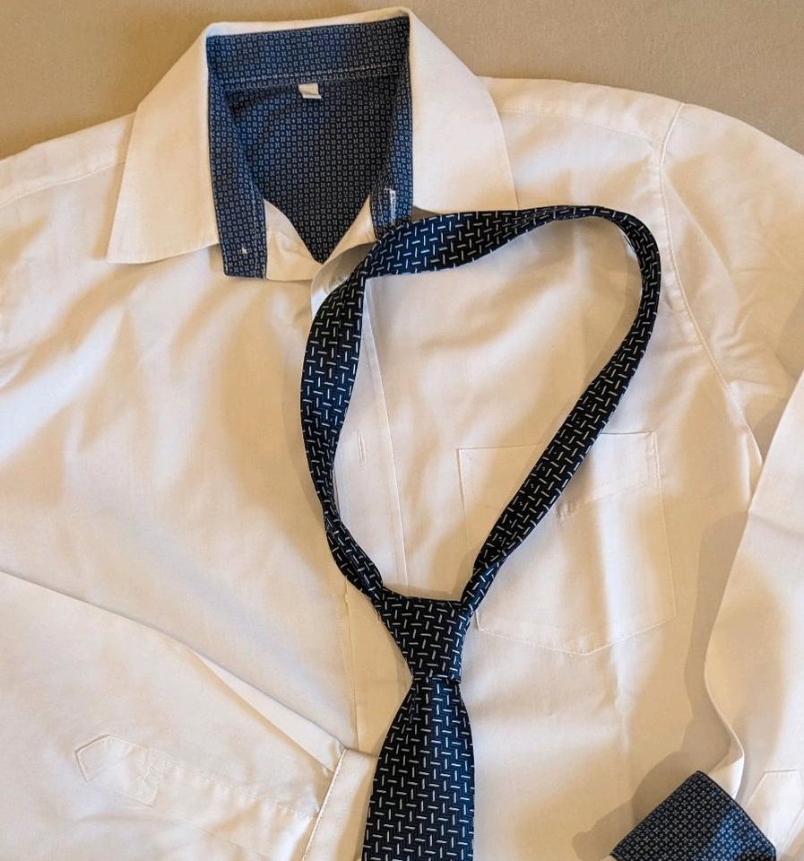 Hemd weiß mit Details 164 Schlips Krawatte blau in Hahnstätten
