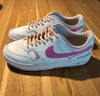 Nike Sneaker Gr. 38,5 Rheinland-Pfalz - Ruschberg Vorschau
