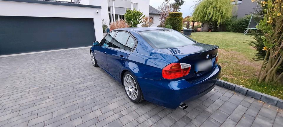 E90 320Si Sammlerstück 1/2600 Le Mans Blau in Roßdorf